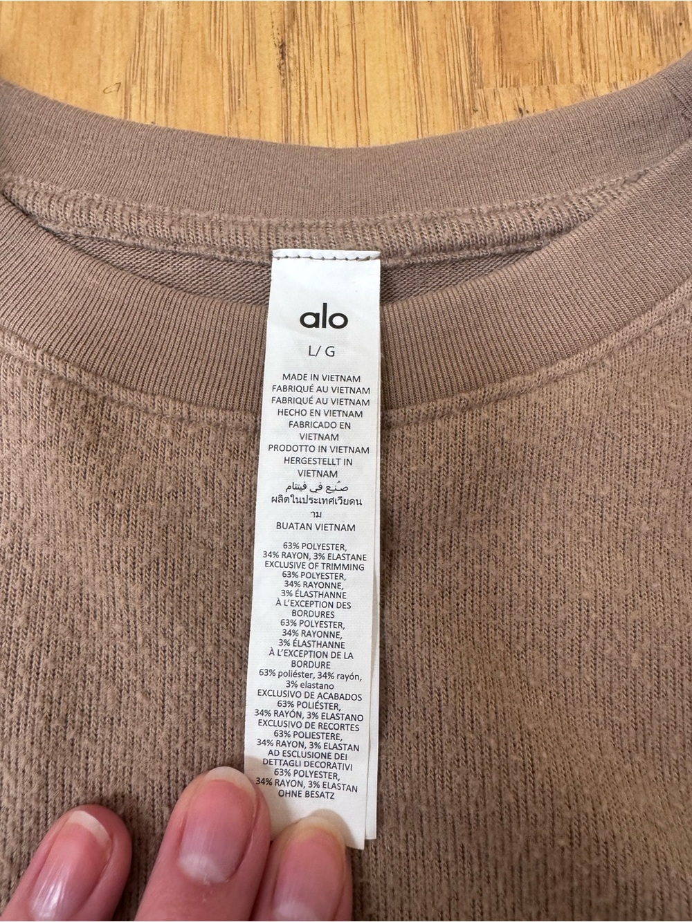 ALO Women’s Soho Pullover - Picture 5 of 7